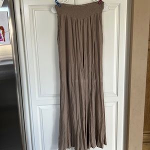 Carly Jean taupe wide leg pants- M